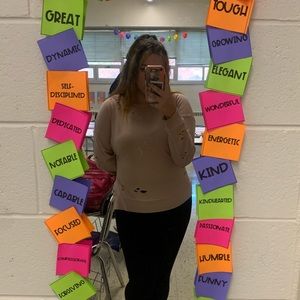 Meet your Posher, Ava